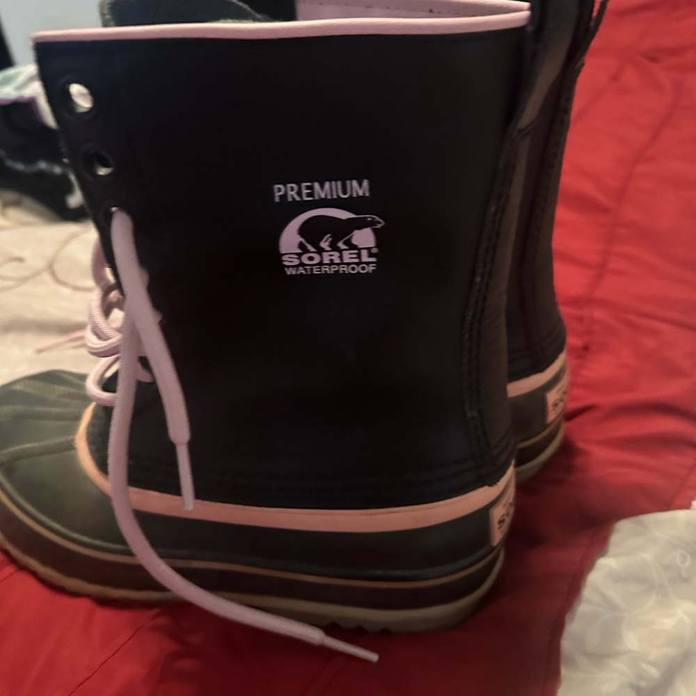 Sorel Premium Waterproof Boots - Black and Pink